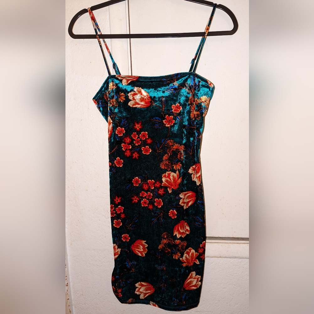 Forever 21 Short Velvet Dress